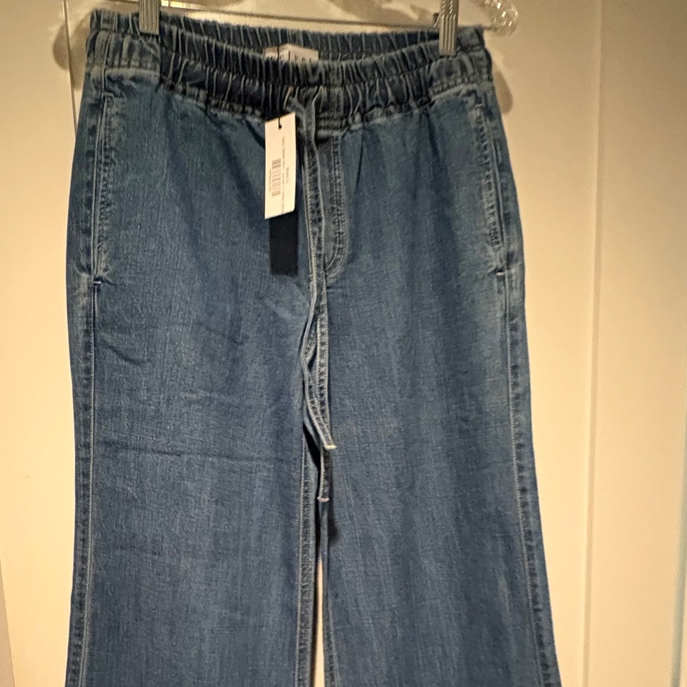 NWT - Mira Jean - Velvet by Graham & Spencer
